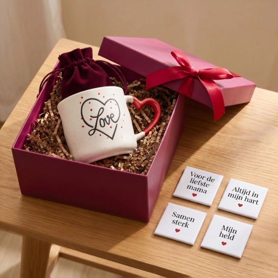 Gepersonaliseerd Moederdag Cadeaupakket: Luxe Koffiemok & 4 Tekstmagneten